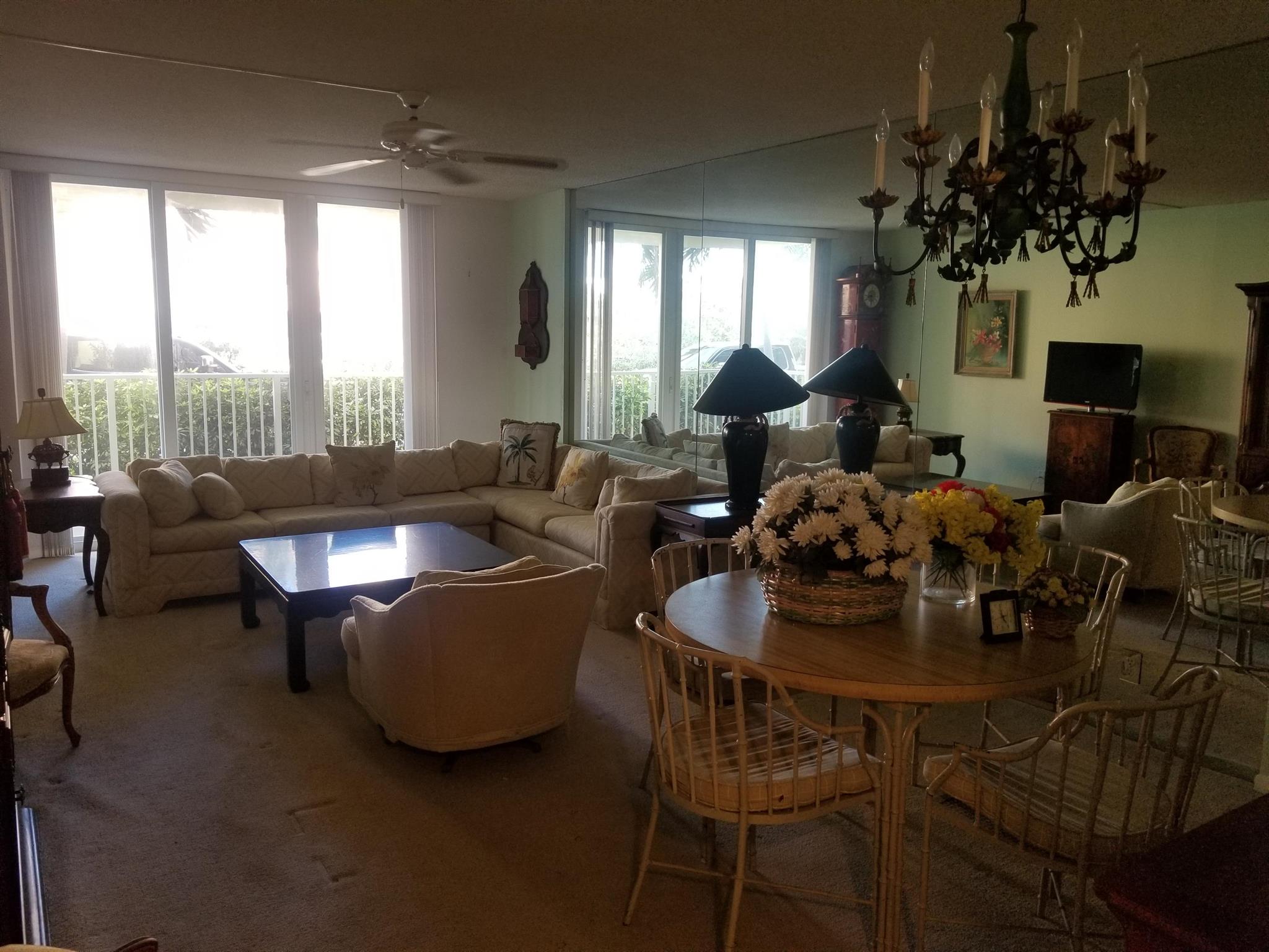 LE CHATEAU ROYAL CONDO - Residential