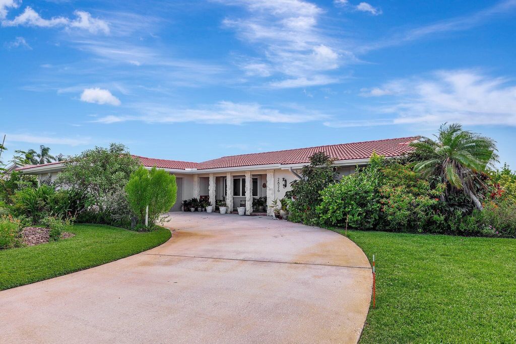 Photo of 2826 SE Italy Street, Port Saint Lucie, FL 34952 (MLS # R11005222)