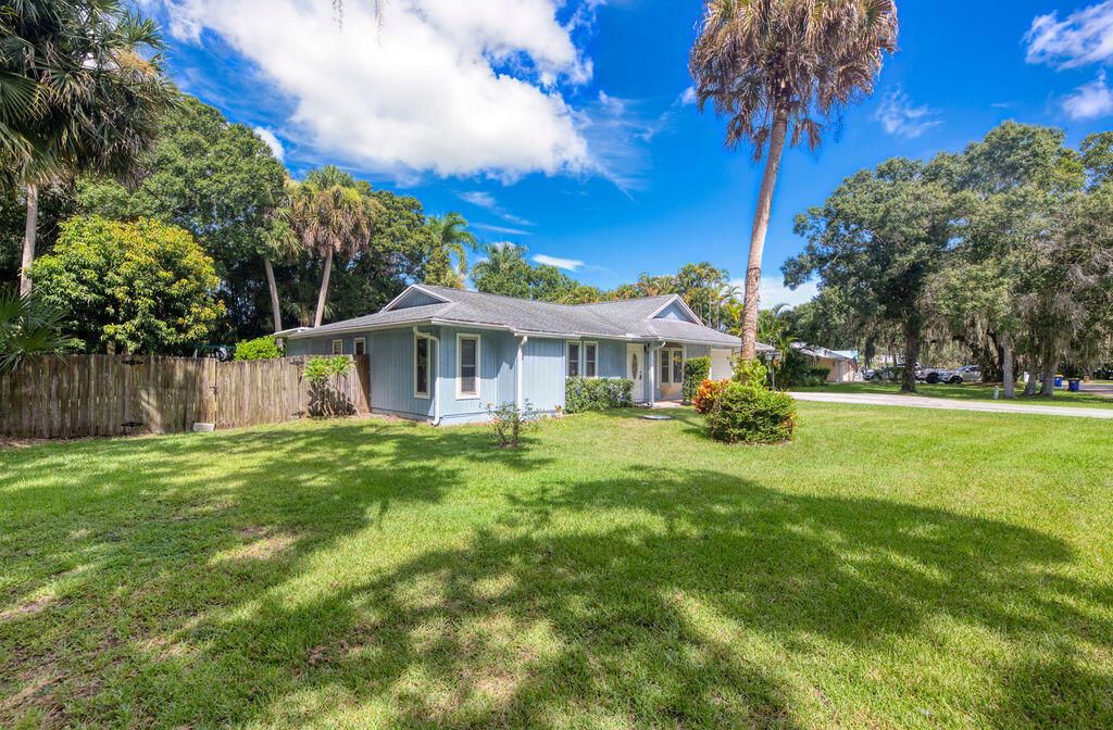 Photo of 6856 SW Chase Court, Stuart, FL 34997 (MLS # B26011229)