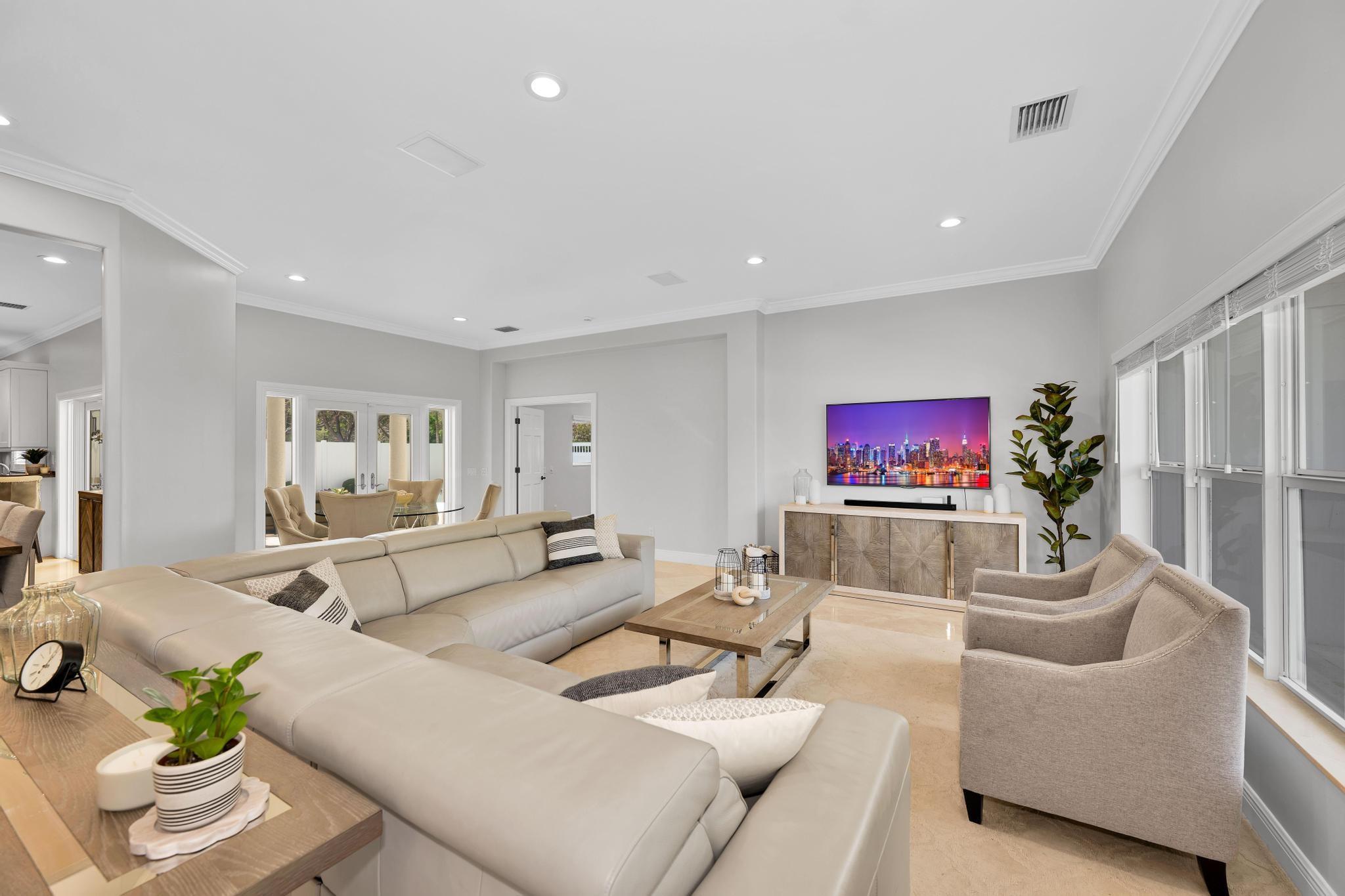 SEA RANCH LAKES - Residential