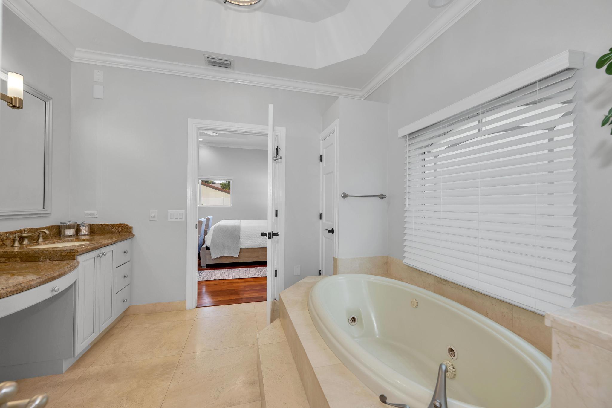 SEA RANCH LAKES - Residential