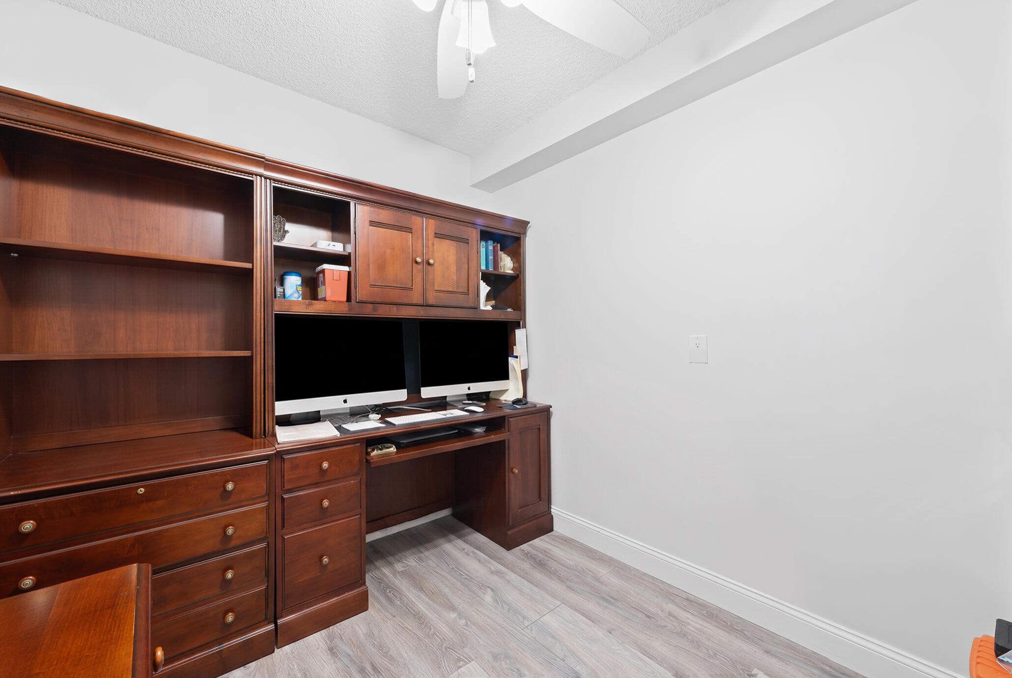 CONDO 24 OF WHITEHALL CONDOS - Residential