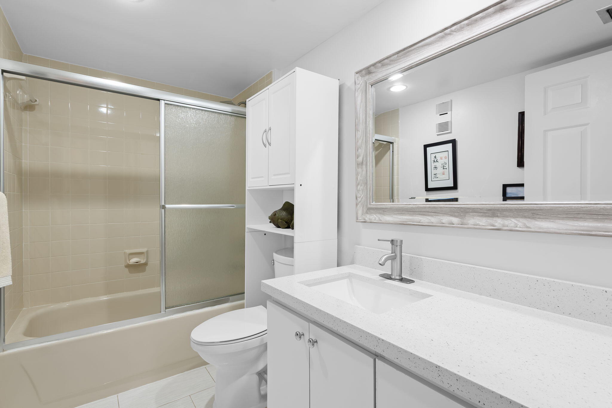 CONDO 24 OF WHITEHALL CONDOS - Residential