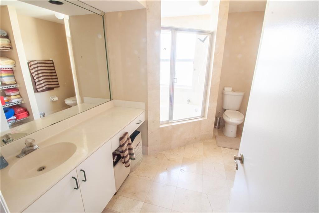 Emerald Pointe 139-30 B - Residential