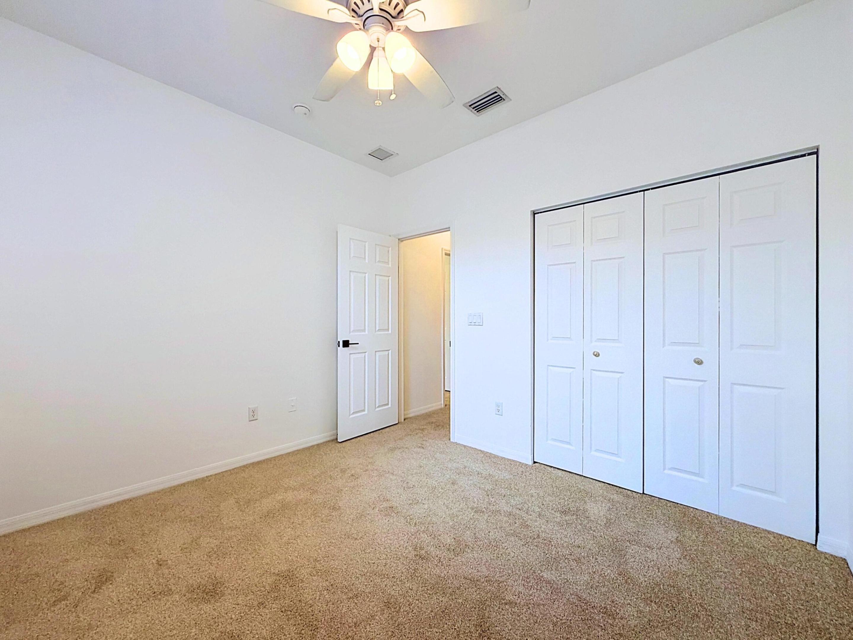 THE VILLAS AT HARBOR ISLES - Residential