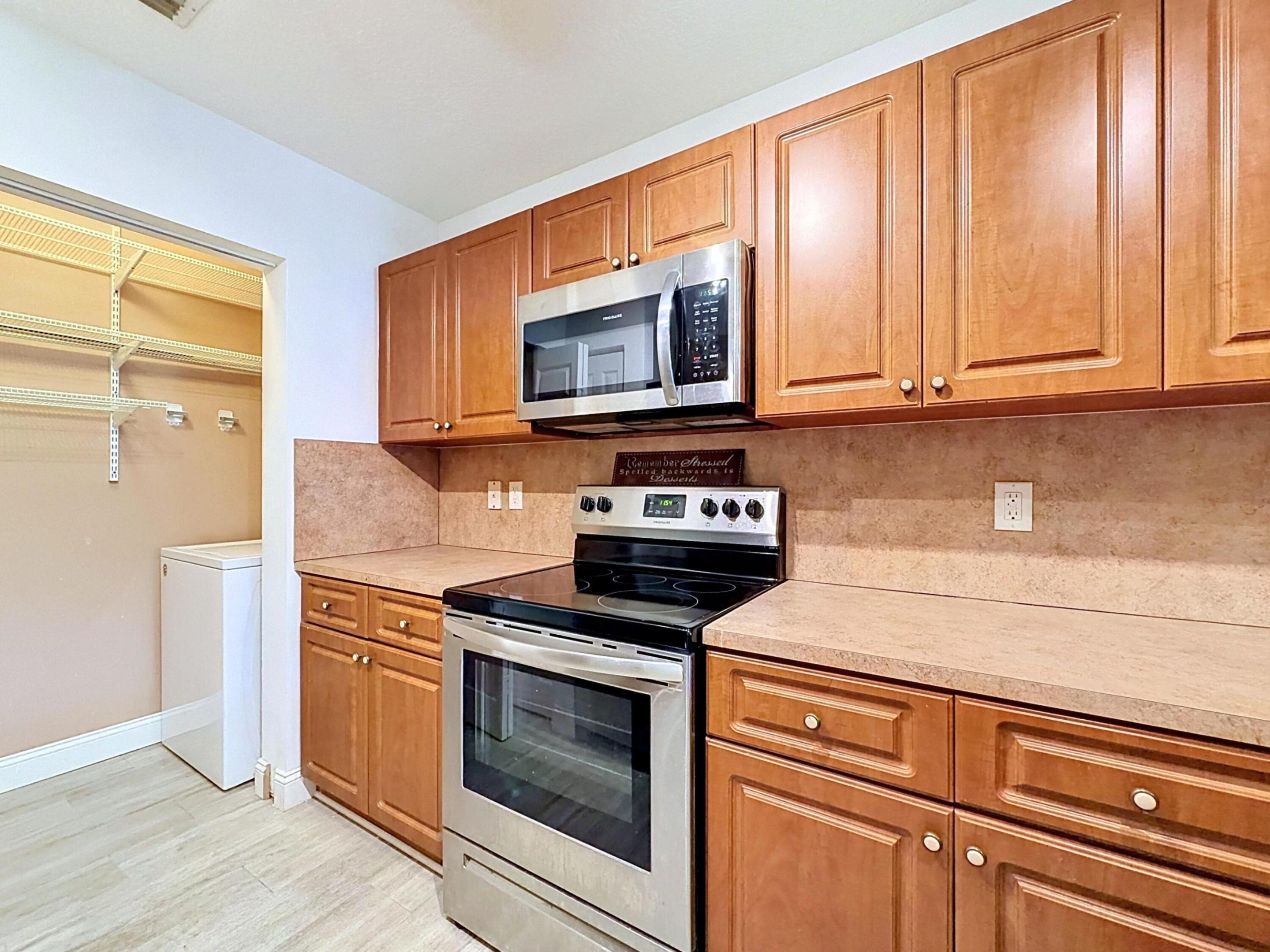 THE VILLAS AT HARBOR ISLES - Residential
