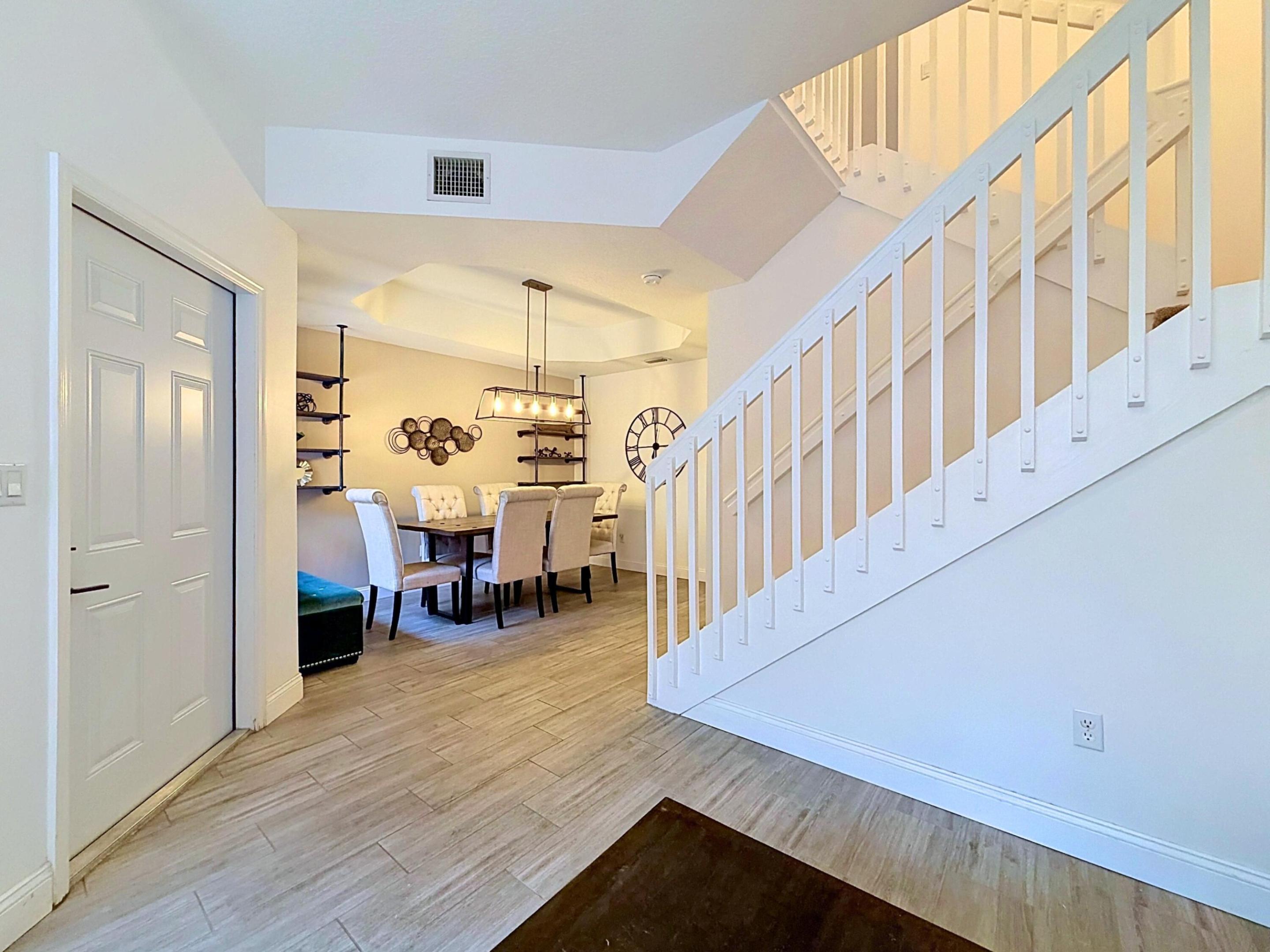 THE VILLAS AT HARBOR ISLES - Residential