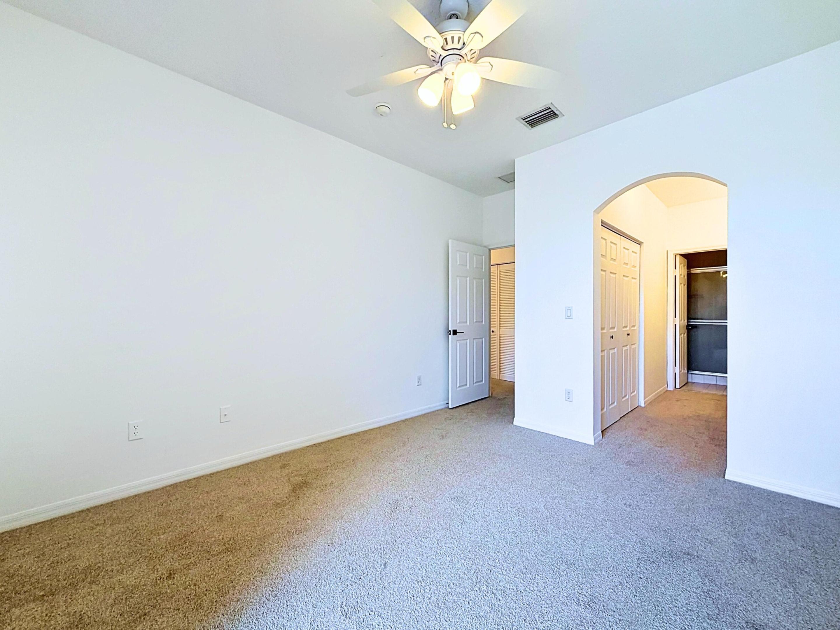 THE VILLAS AT HARBOR ISLES - Residential