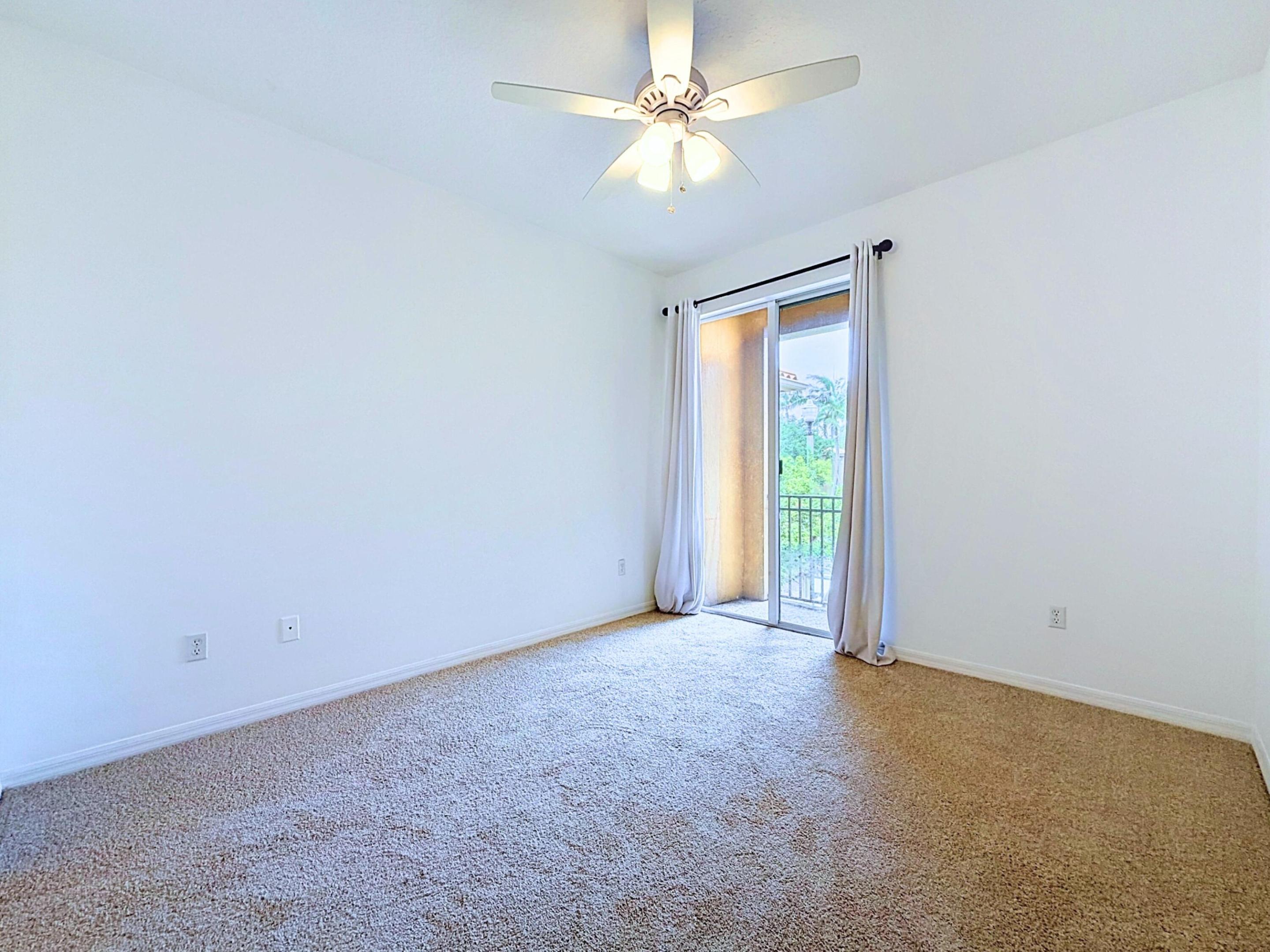 THE VILLAS AT HARBOR ISLES - Residential