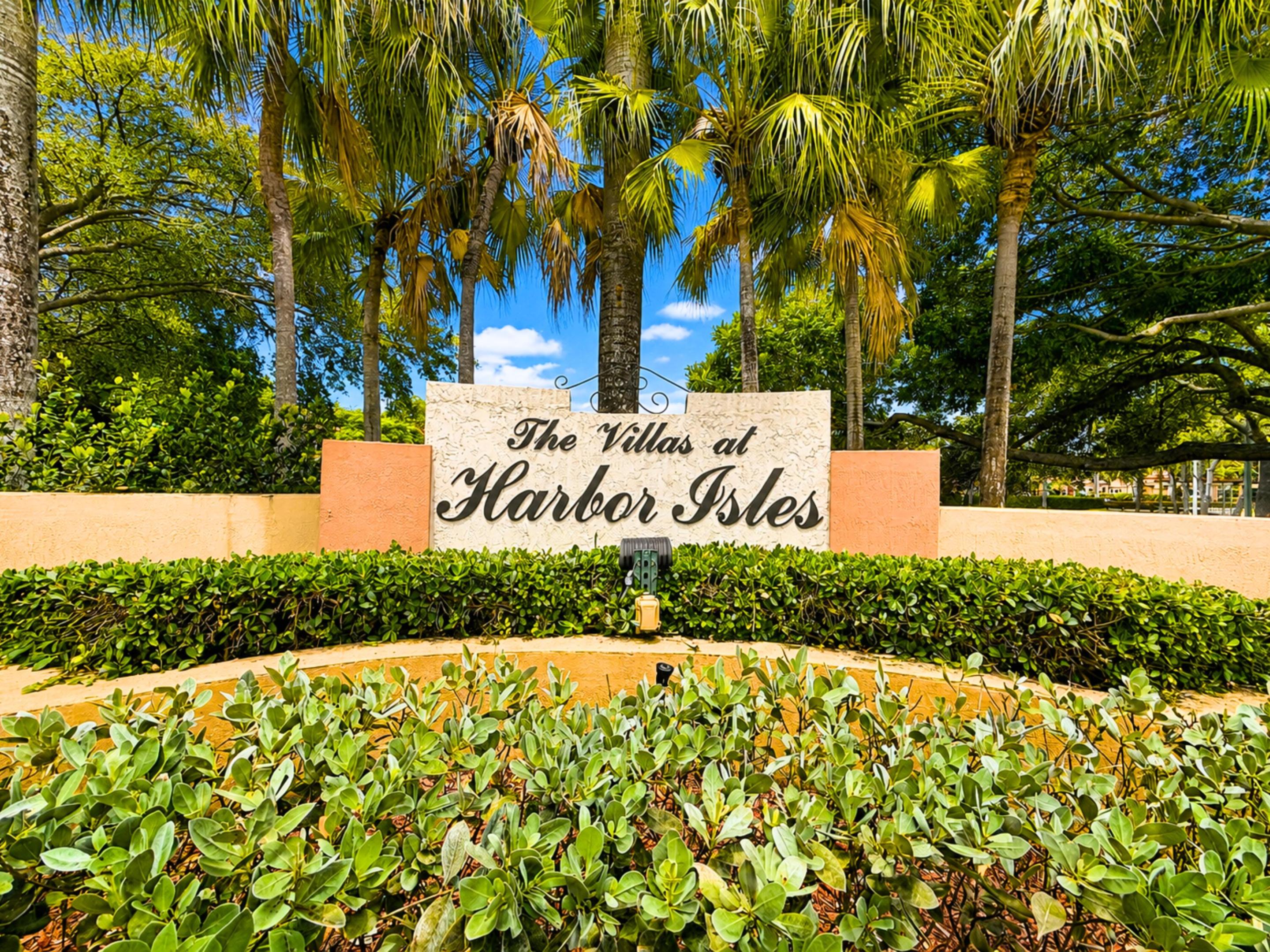 THE VILLAS AT HARBOR ISLES - Residential