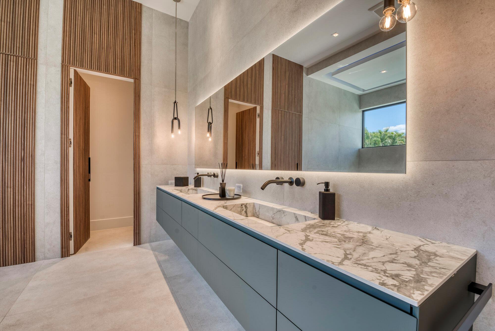 PARADISE PORT - Residential