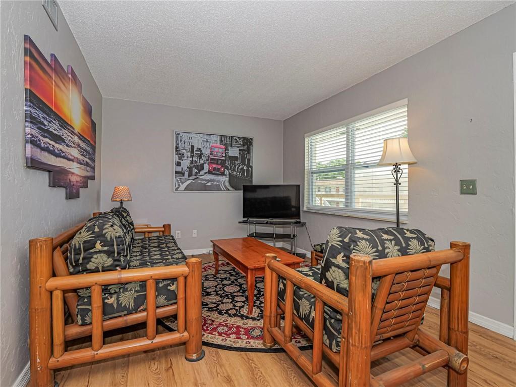 Shadowlawn Condo - Residential Lease