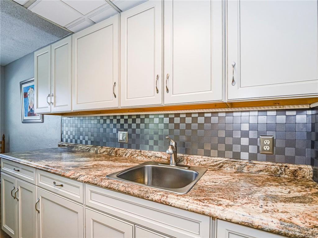 Shadowlawn Condo - Residential Lease