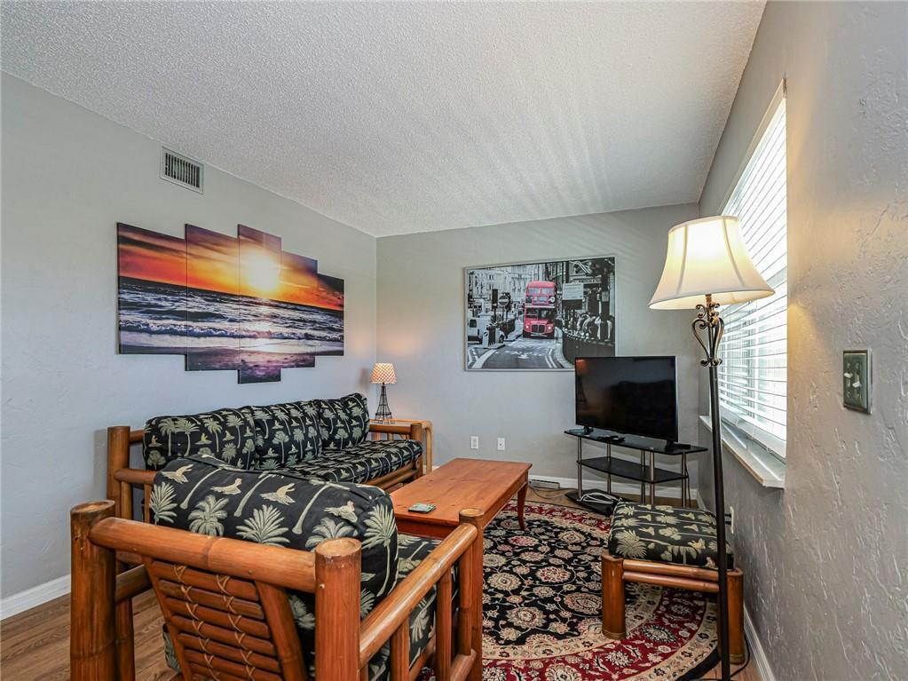 Shadowlawn Condo - Residential Lease