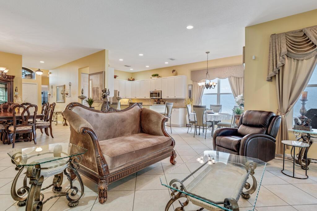 7562 Starfish Reef Lane