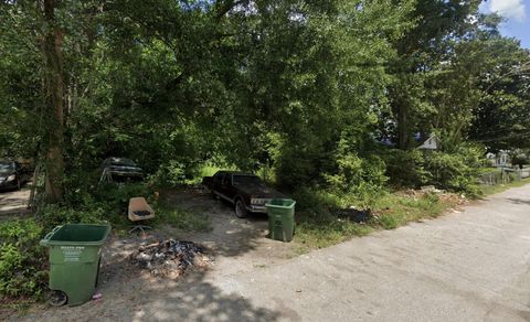 422 Thomas Alley Quincy FL 32351