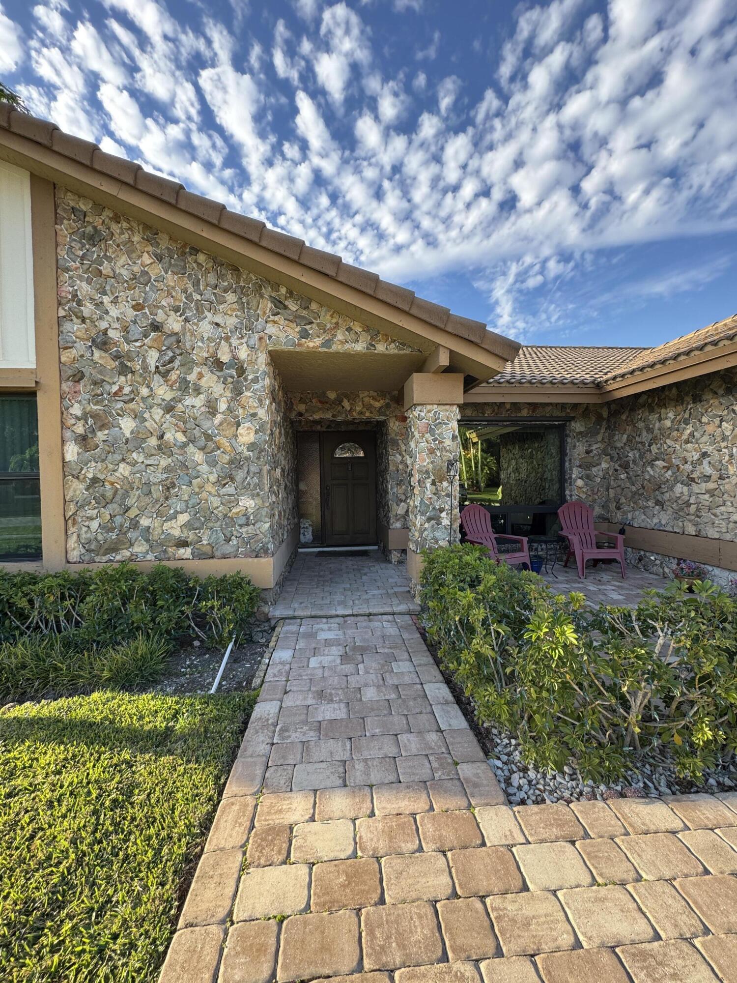 21149 Shady Vista Lane