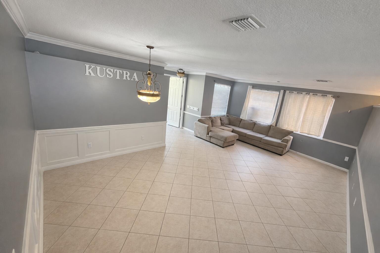 1304 Isleworth Court