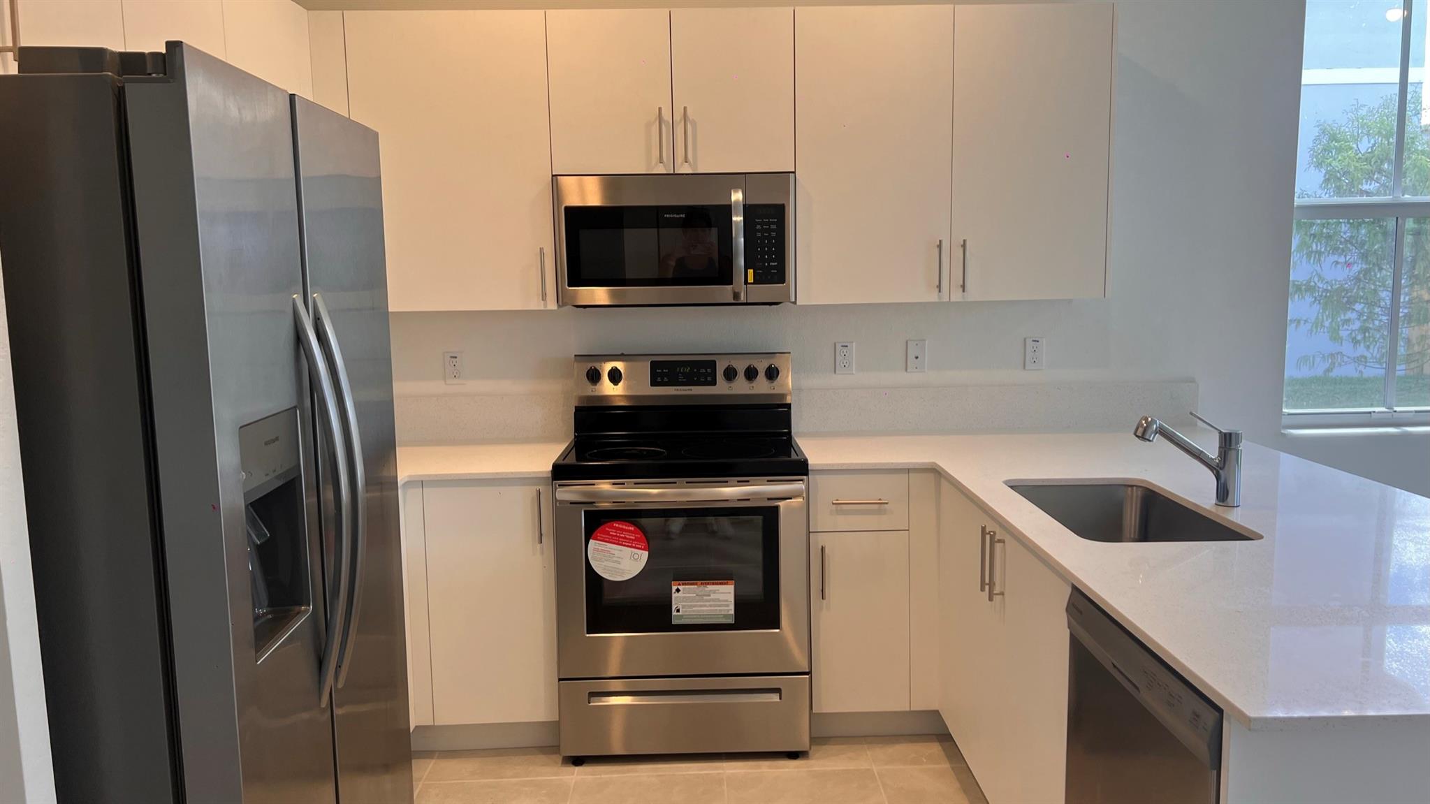 SUNSET TRAILS - Residential Lease