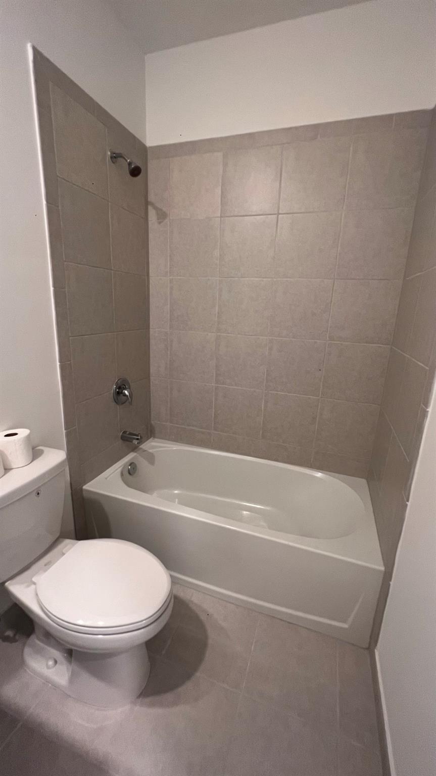 SUNSET TRAILS - Residential Lease