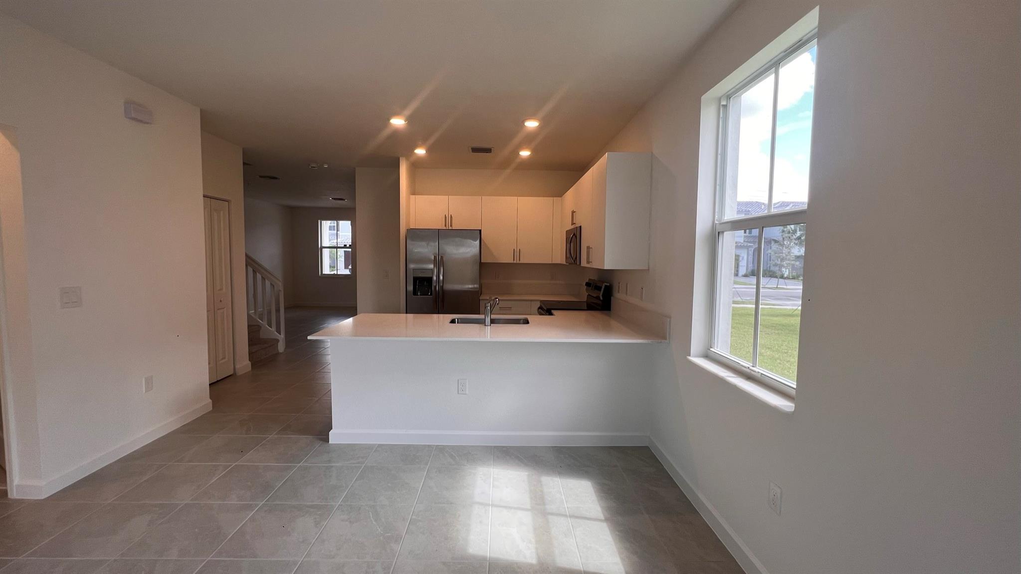 SUNSET TRAILS - Residential Lease