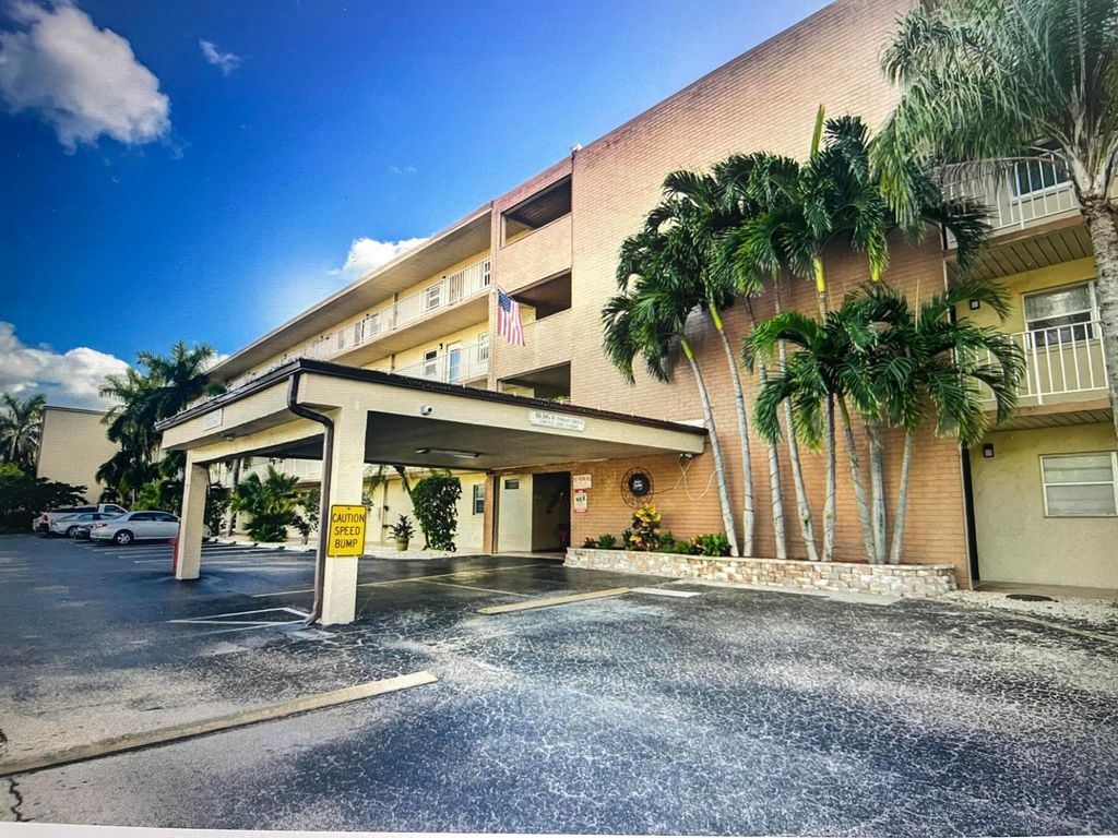 Photo of 300 NE 26th Avenue #1080, Boynton Beach, FL 33435 (MLS # B26002419)