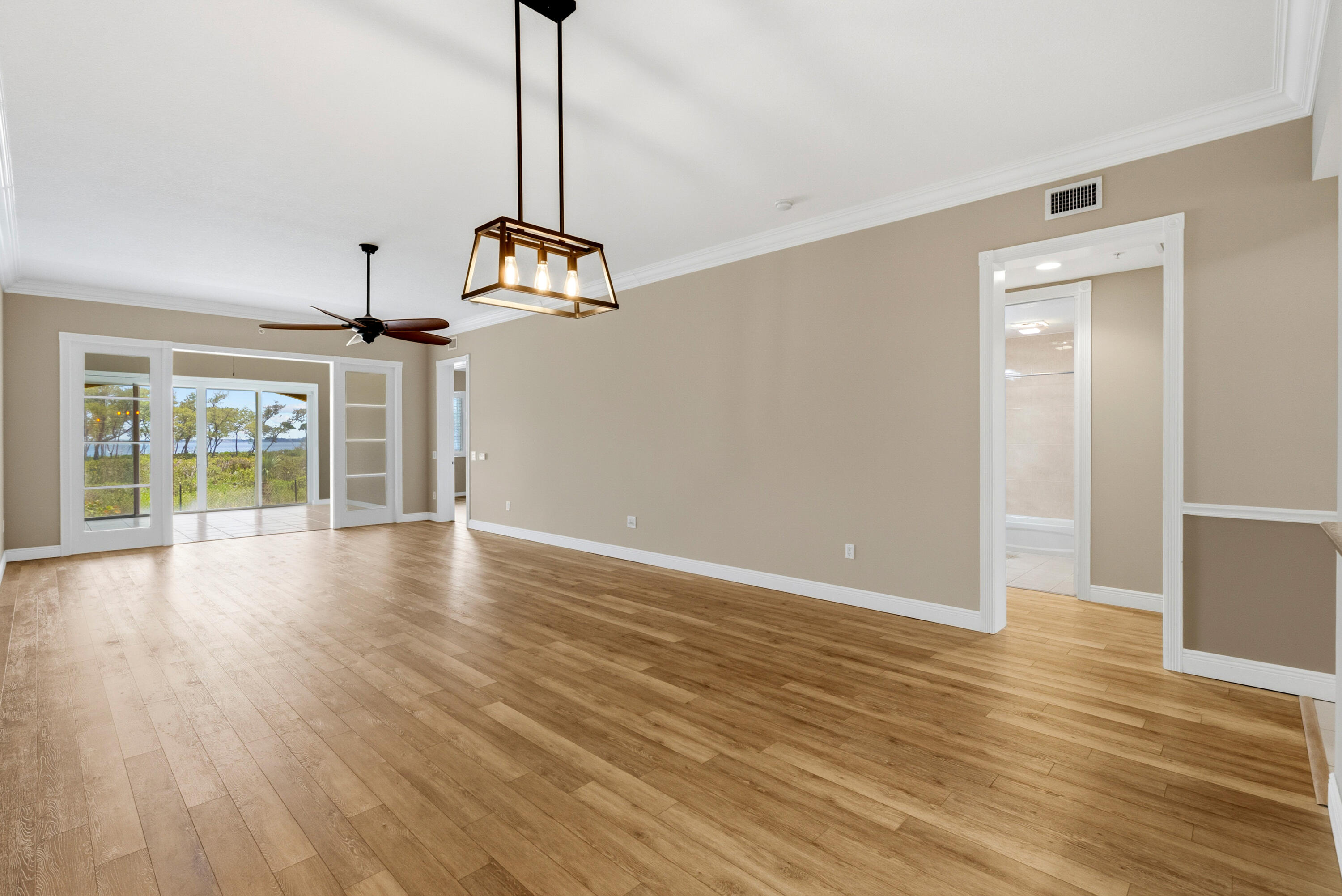 HARBOUR ISLE AT HUTCHINSON ISLAND WEST - Residential