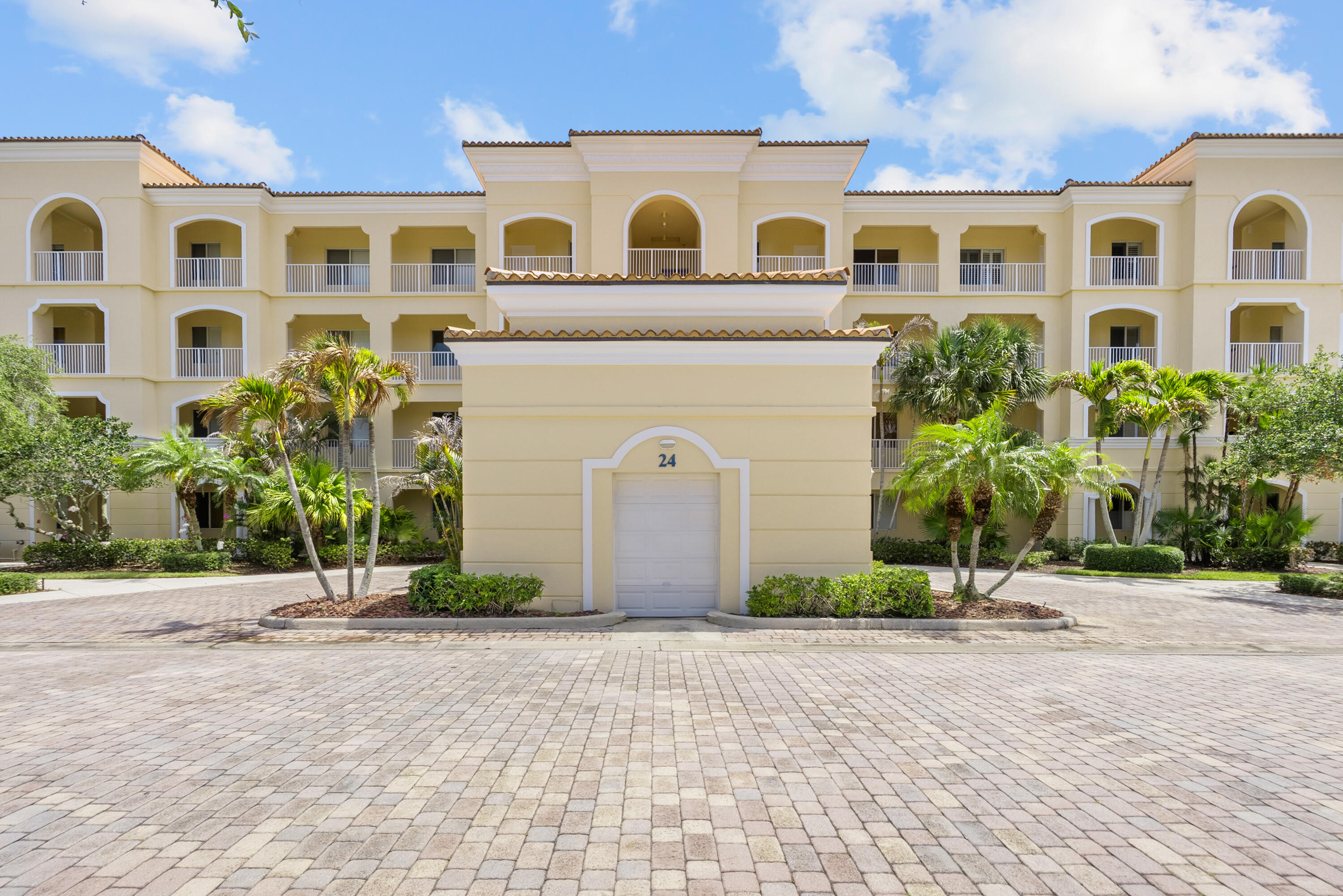 HARBOUR ISLE AT HUTCHINSON ISLAND WEST - Residential