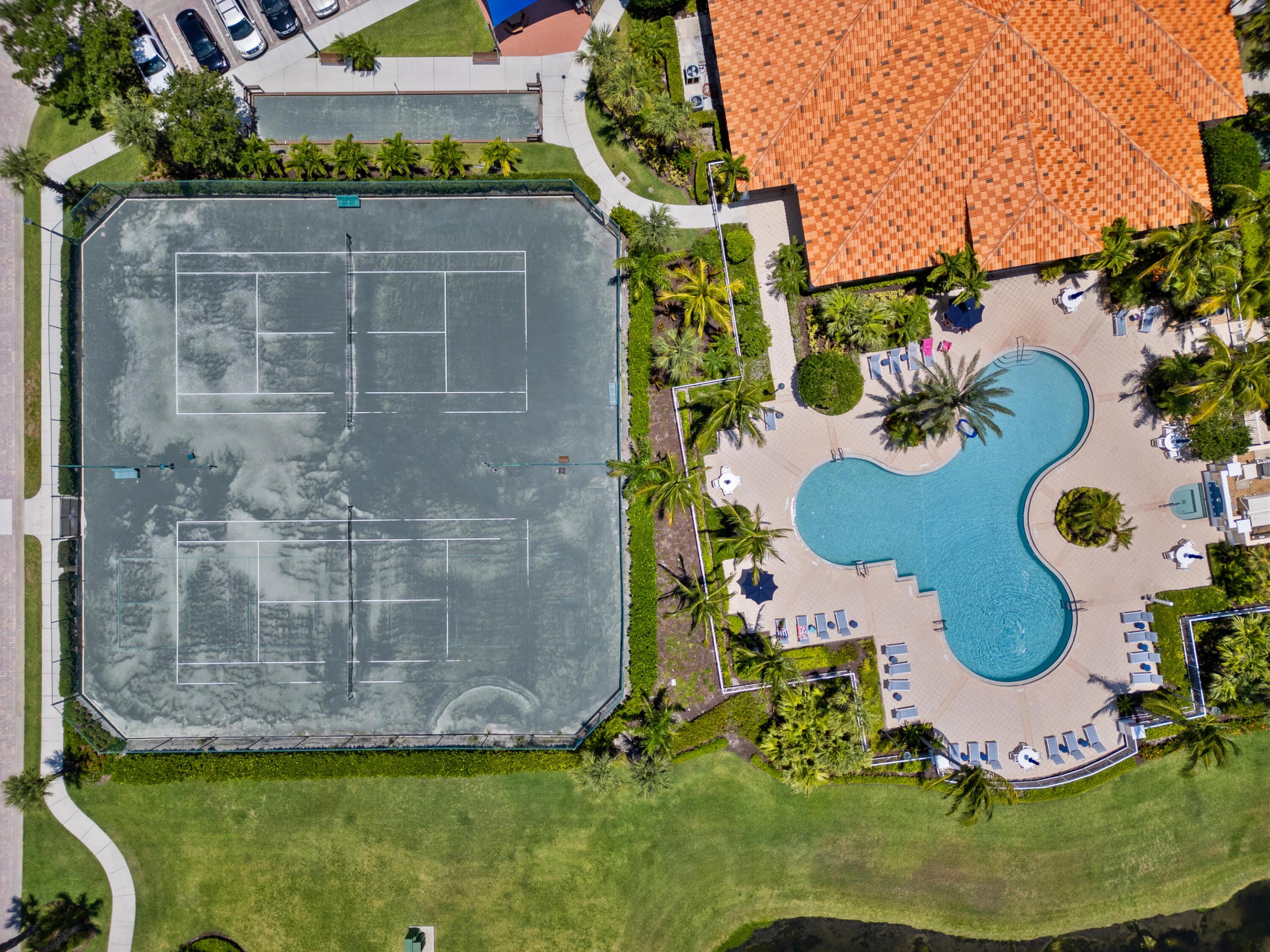 HARBOUR ISLE AT HUTCHINSON ISLAND WEST - Residential