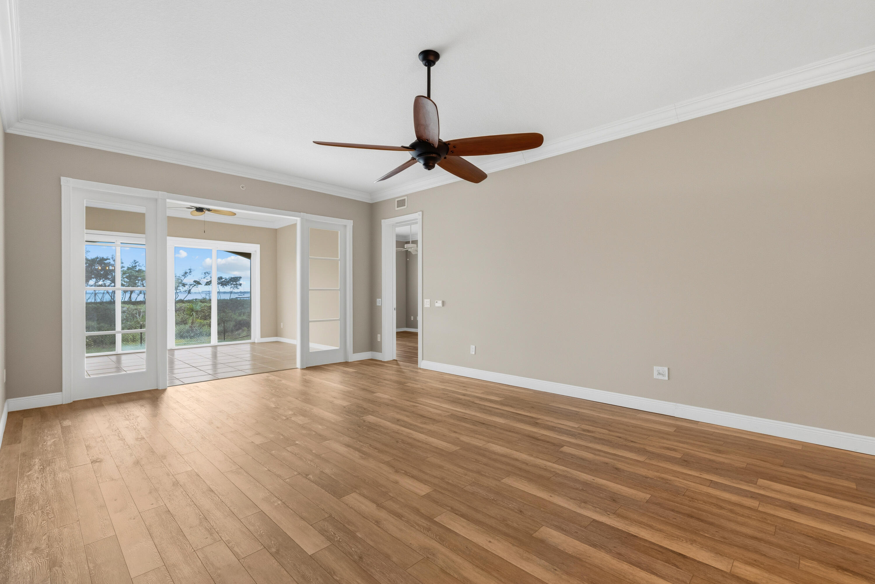 HARBOUR ISLE AT HUTCHINSON ISLAND WEST - Residential