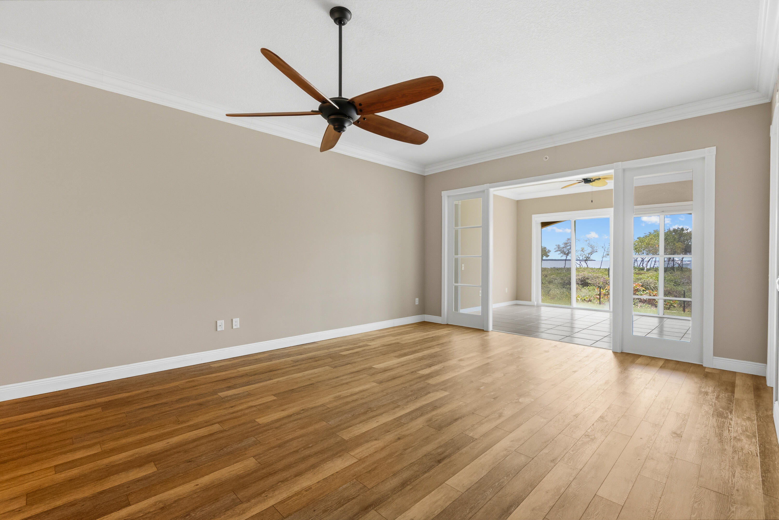 HARBOUR ISLE AT HUTCHINSON ISLAND WEST - Residential