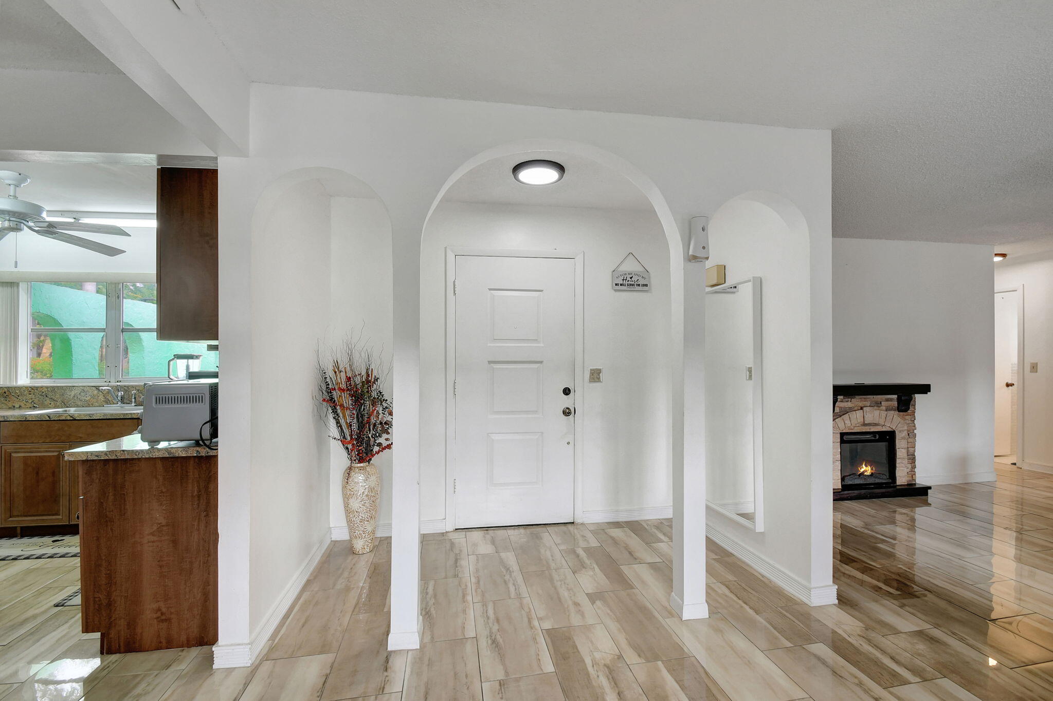 702 SW 23rd Terrace