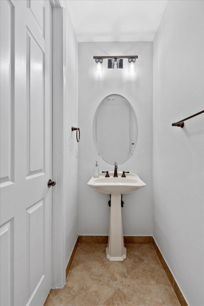 CANTERBURY PLACE - Residential Lease