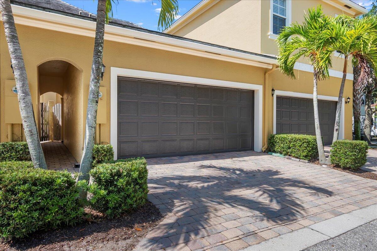 CANTERBURY PLACE - Residential Lease