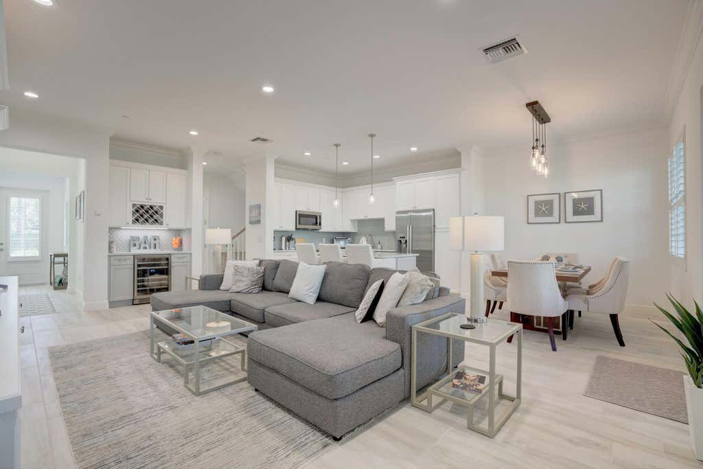 Photo of 412 Inlet Waters Circle, Jupiter, FL 33477 (MLS # B26060904)