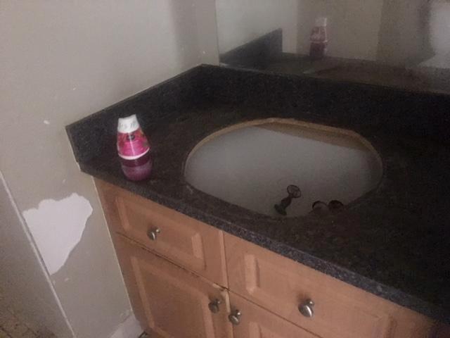 LAURELS AT SHERWOOD CONDO - Residential