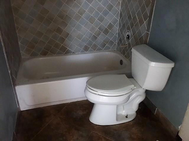 LAURELS AT SHERWOOD CONDO - Residential