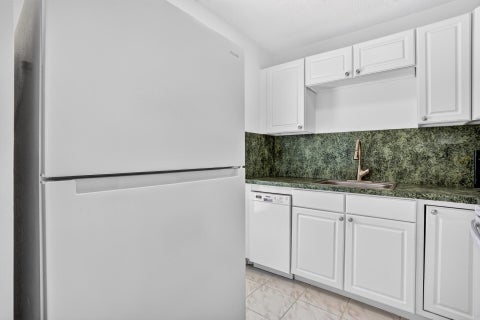 Tiny photo for 2555 NE 11th Street #404, Fort Lauderdale, FL 33304 (MLS # B26089420)