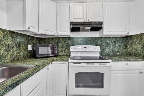 Tiny photo for 2555 NE 11th Street #404, Fort Lauderdale, FL 33304 (MLS # B26089420)