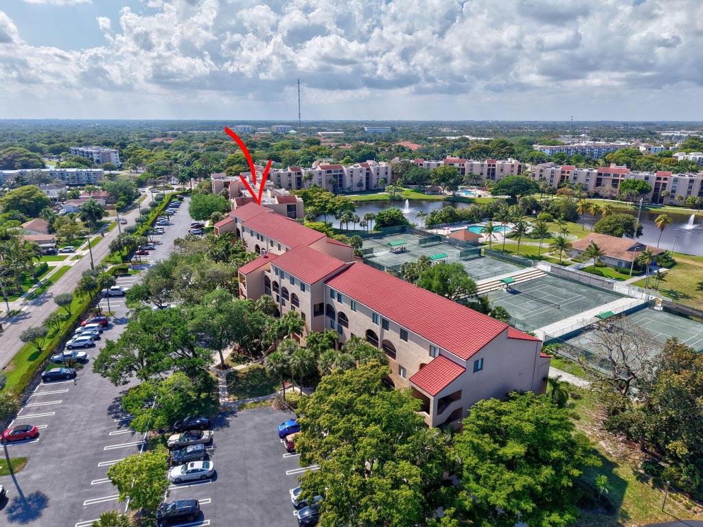 LAVERS DELRAY RACQUET CLUB CONDO - Residential