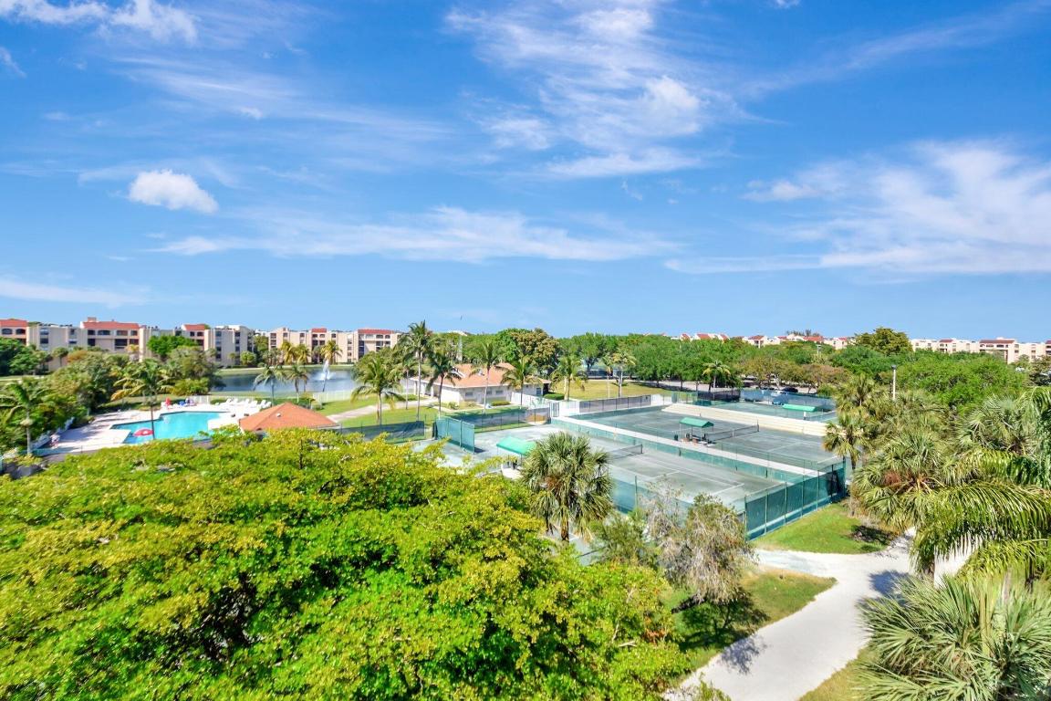 LAVERS DELRAY RACQUET CLUB CONDO - Residential