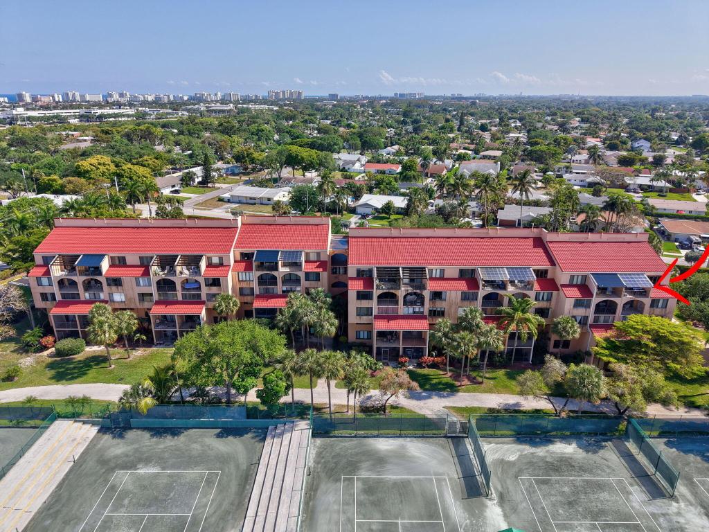 LAVERS DELRAY RACQUET CLUB CONDO - Residential