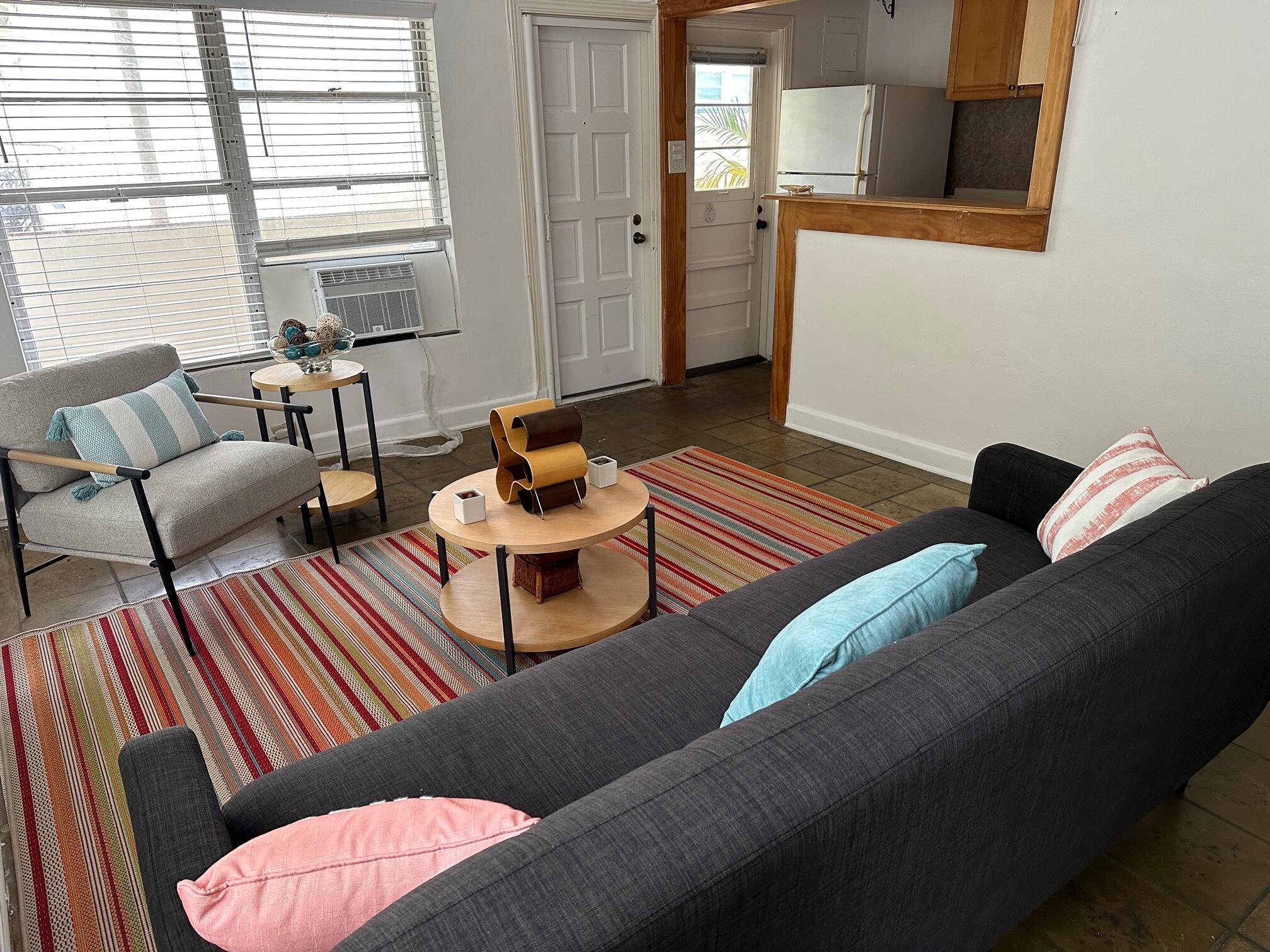 ROYAL PARK - Residential Lease