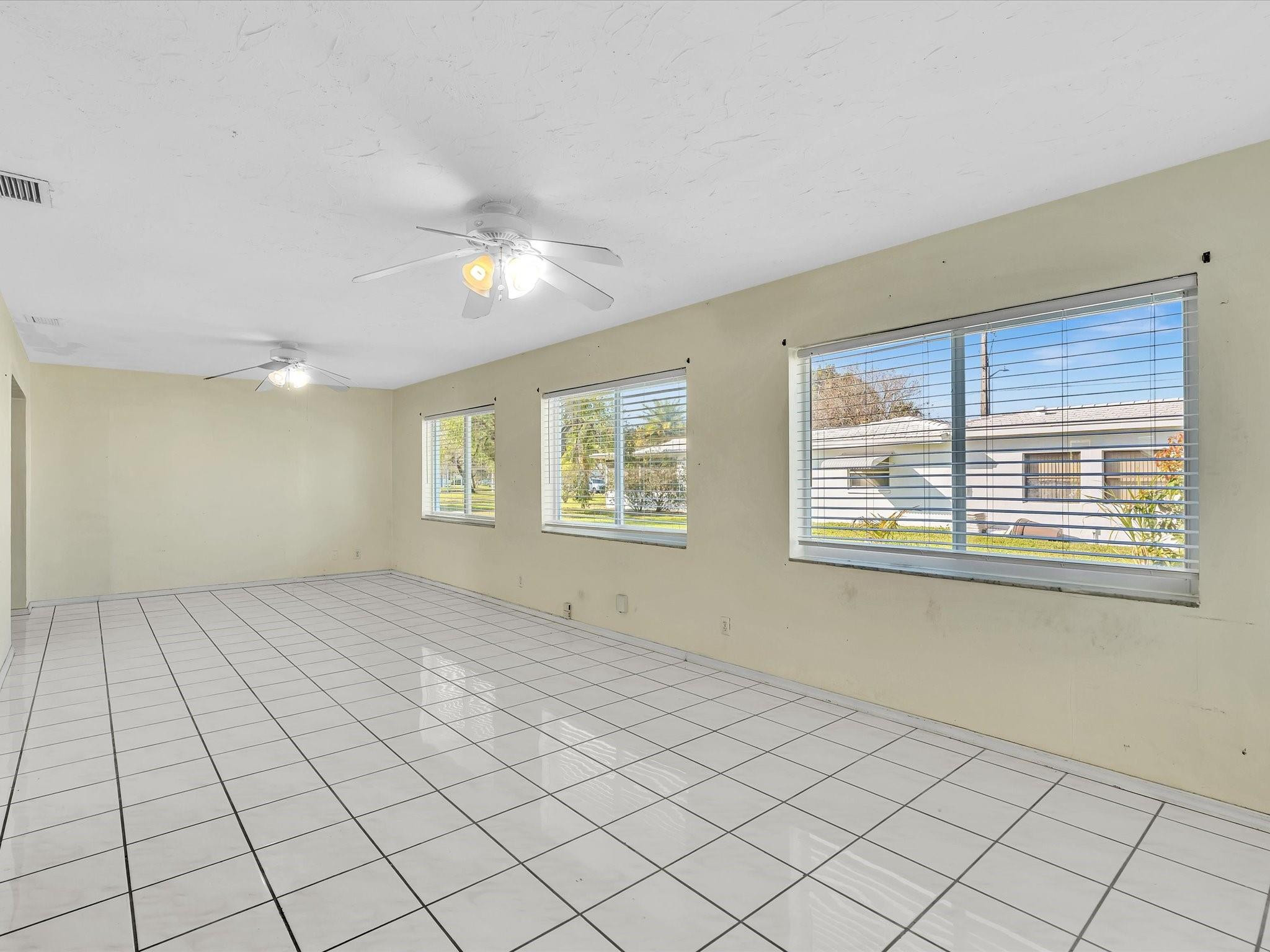 MAINLANDS OF TAMARAC LAKE - Residential