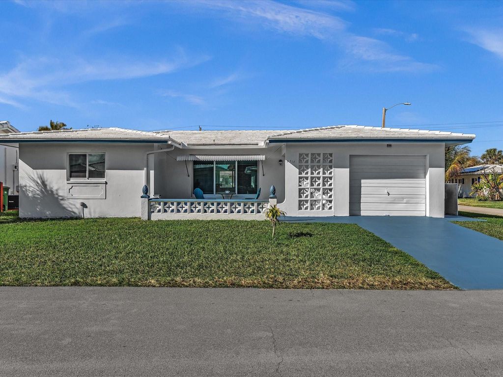 Photo of 5711 NW 84th Avenue, Tamarac, FL 33321 (MLS # F10554622)