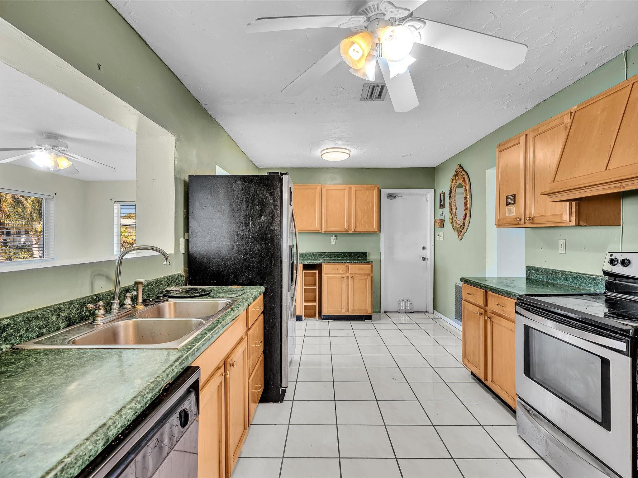 MAINLANDS OF TAMARAC LAKE - Residential