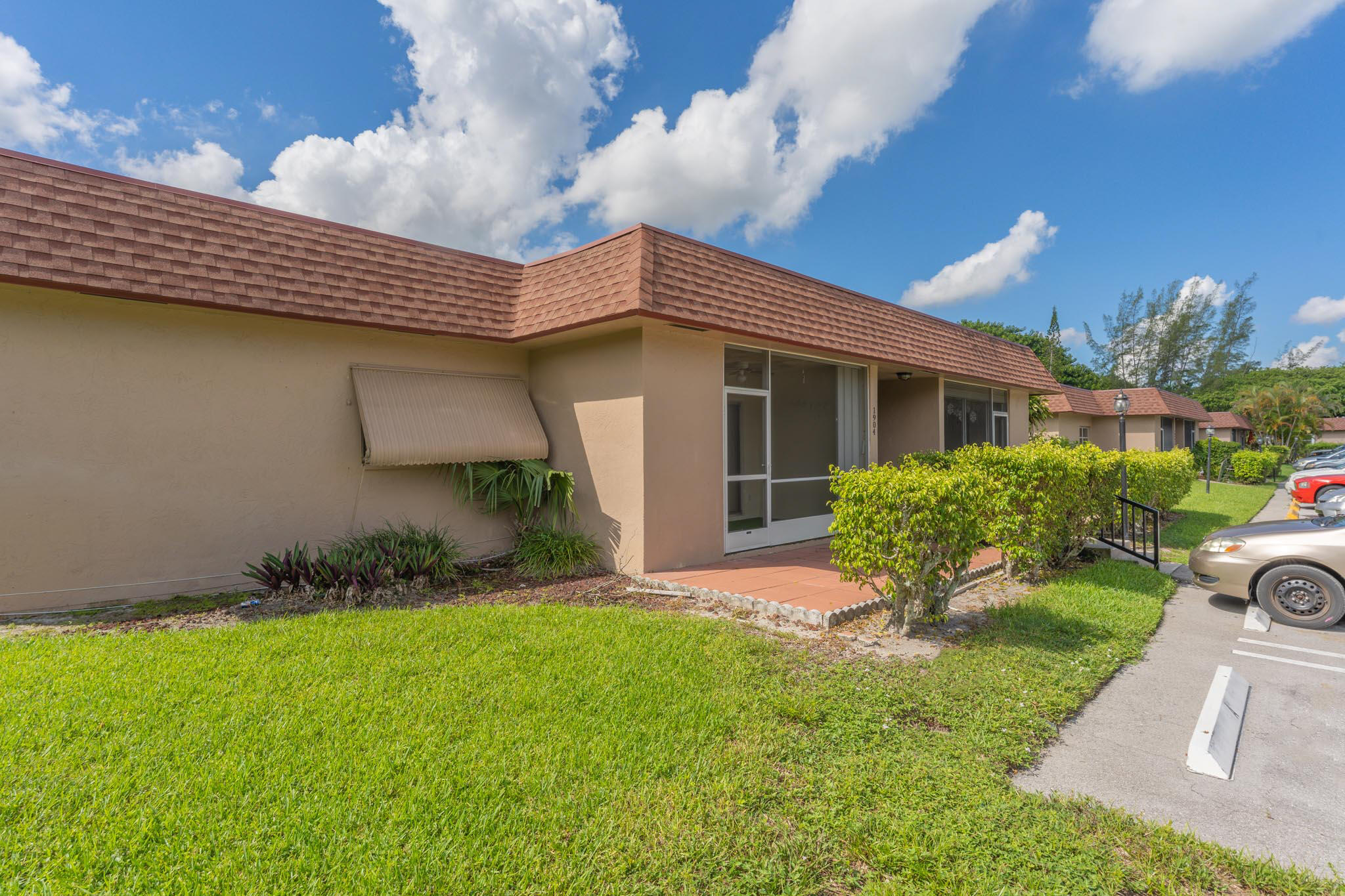 PALMLAND VILLAS I CONDO - Residential Lease