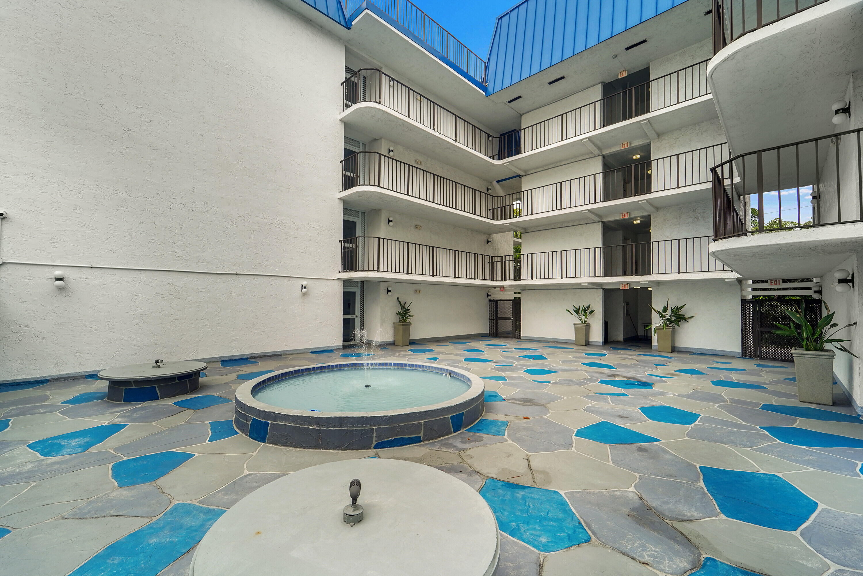 TOP OF THE MILE SOUTH CONDO - Residential