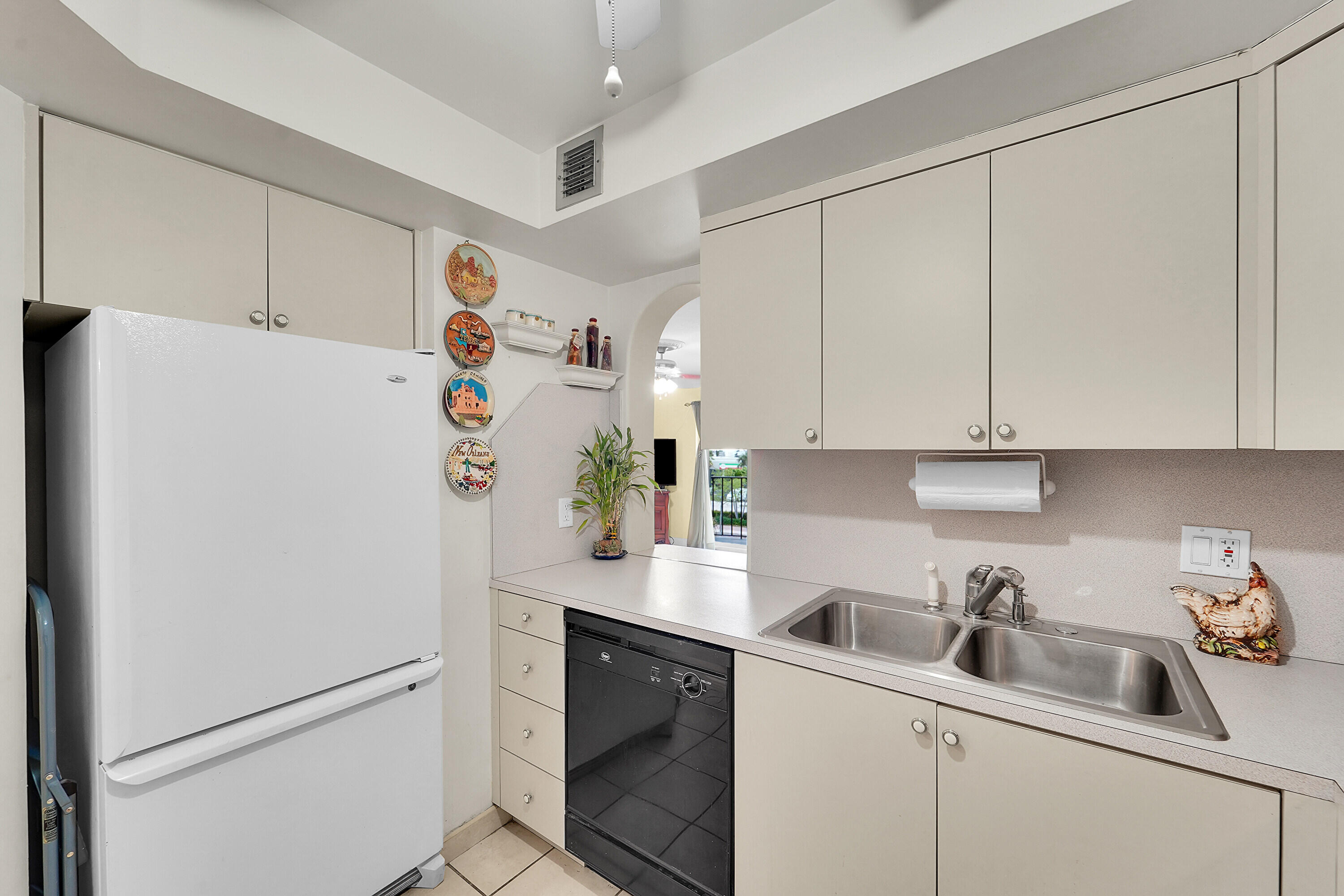 TOP OF THE MILE SOUTH CONDO - Residential