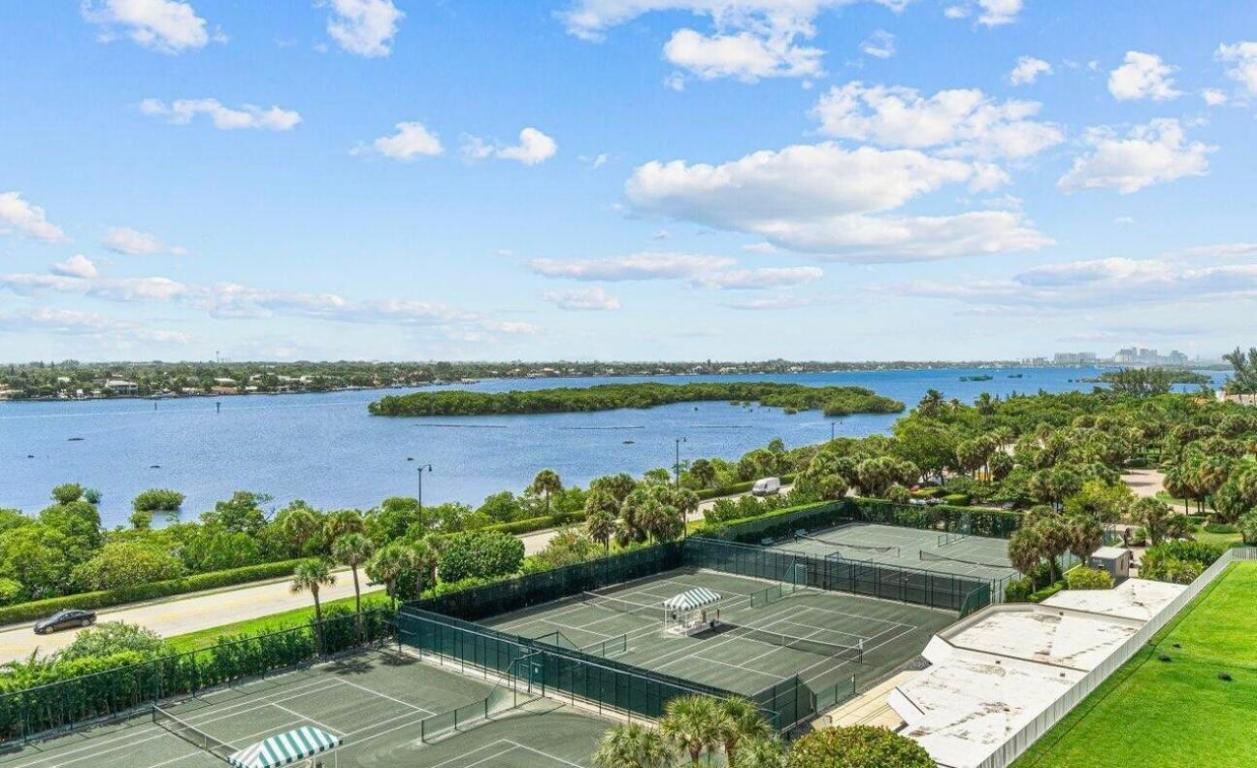 TWENTY ONE HUNDRED CONDO - Residential